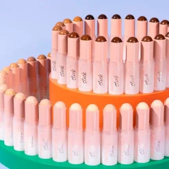 Essence 100 Foundation Stick