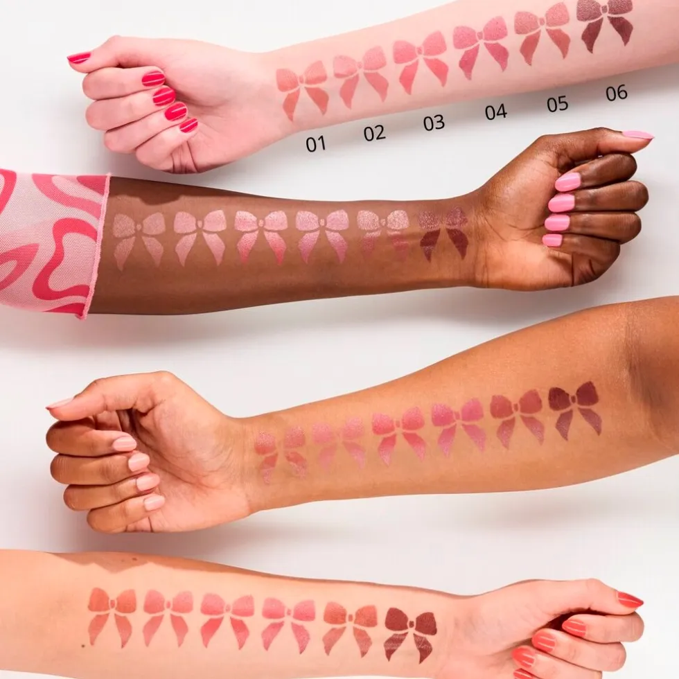 Essence Satin Glow 02 Blushin It Luminous Shine Lipstick