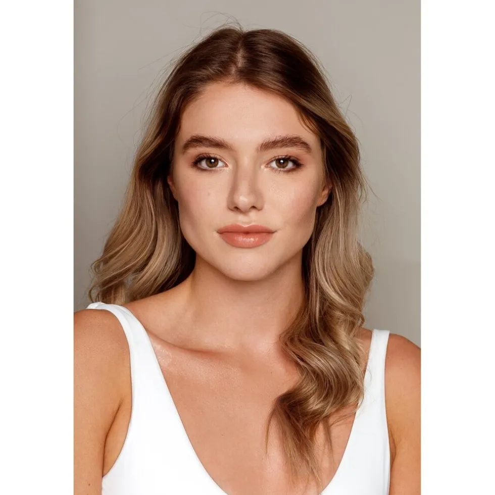 Kruidvat Stay With Me 030 C Dewy Beige Radiant Matte Serum Foundation